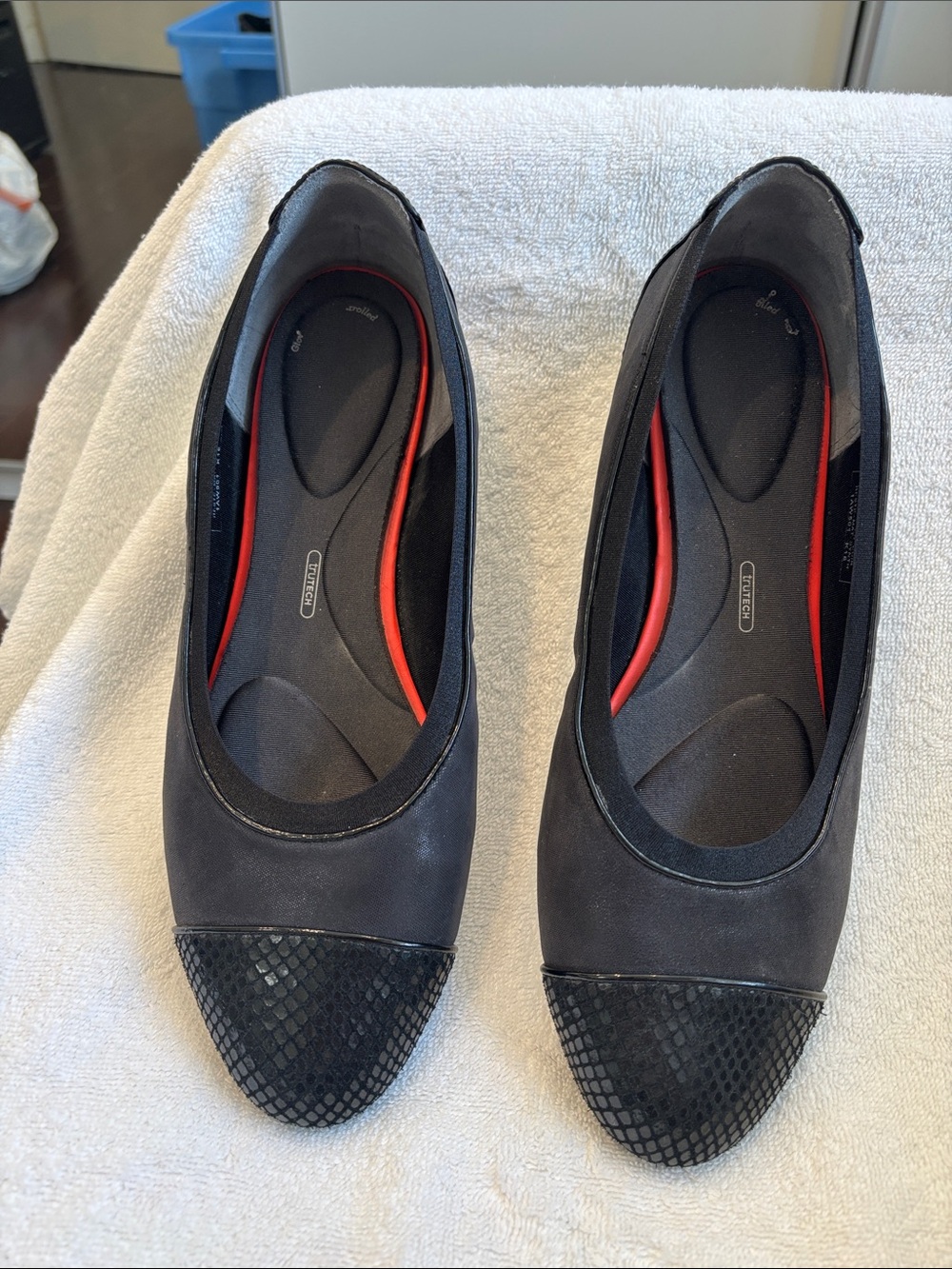 Rockport Black Ballet Flats with Textured Toe Cap